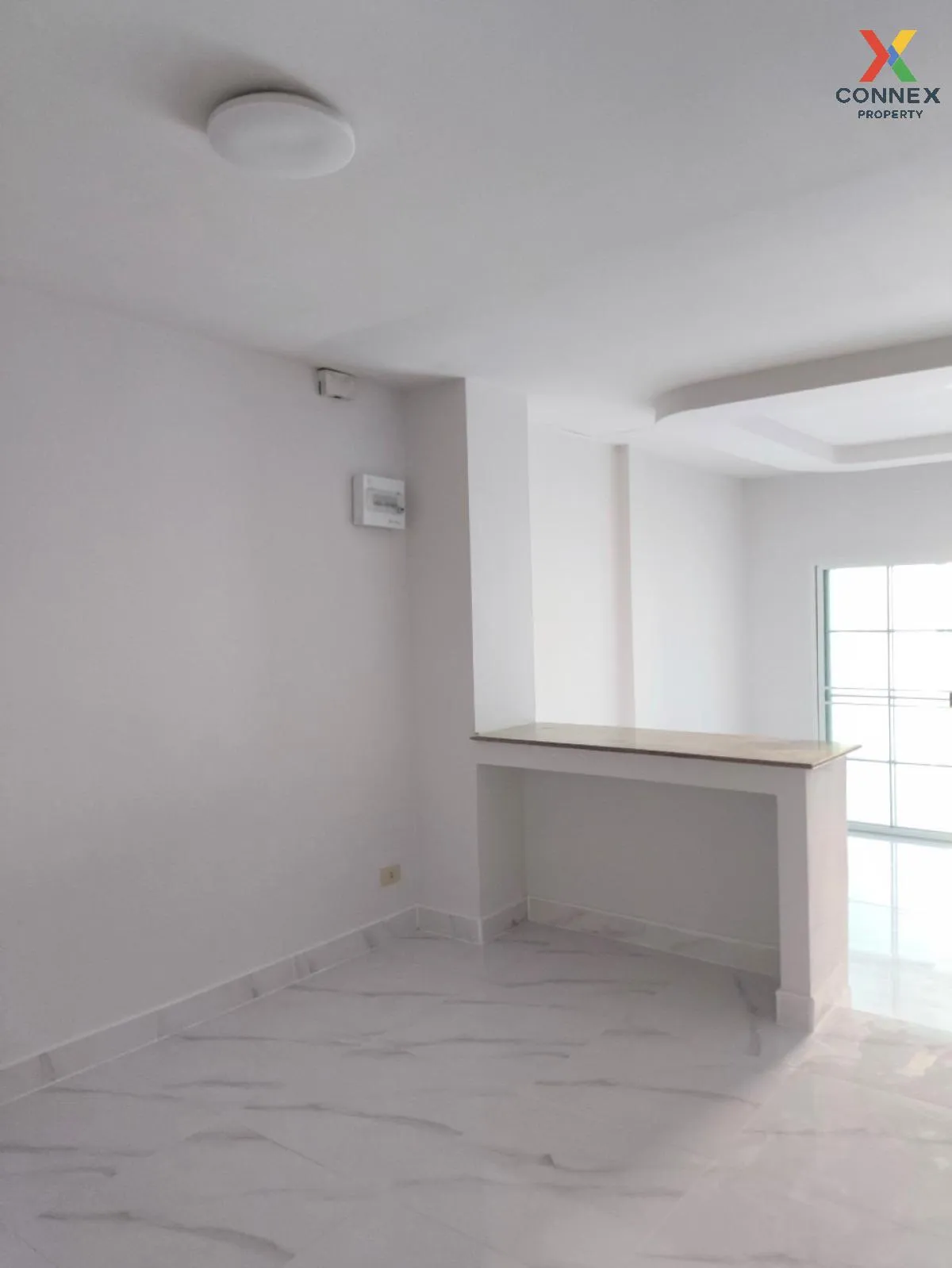 For Sale Townhouse/Townhome  , Uthong Place 2 , newly renovated , For Sale Townhouse/Townhome  , Uthong Place 2 , newly renovated ,
