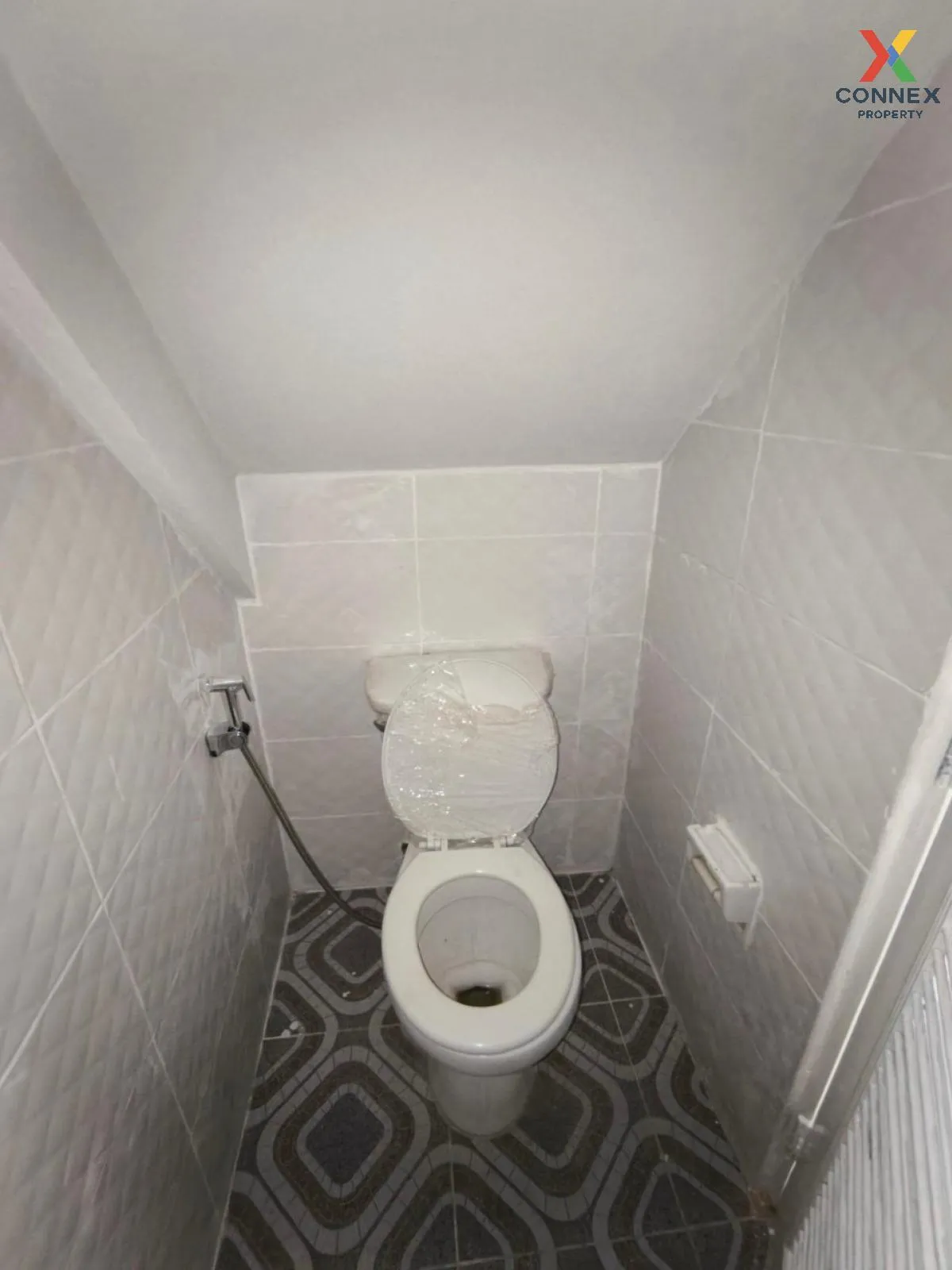 For Sale Townhouse/Townhome  , Uthong Place 2 , newly renovated , For Sale Townhouse/Townhome  , Uthong Place 2 , newly renovated ,