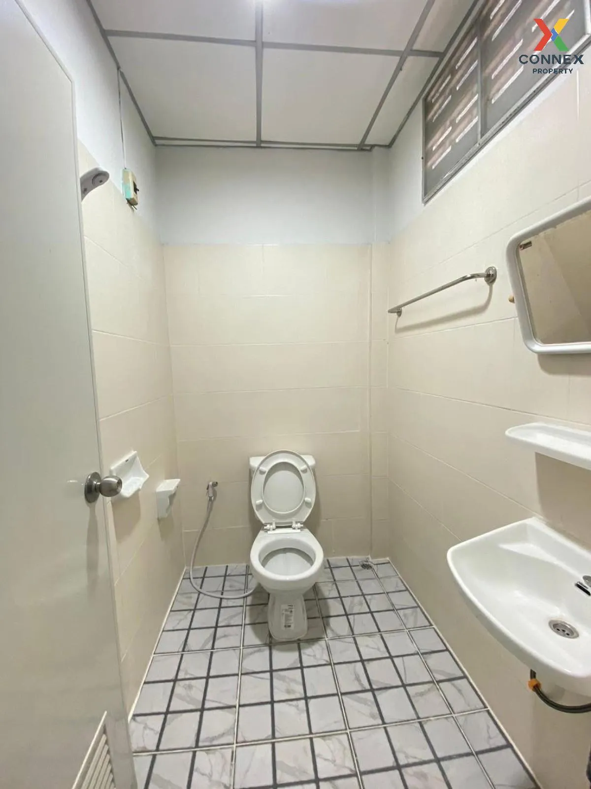 ขายทาวน์เฮ้าส์/ทาวน์โฮม  บ้านเจริญลาภ 5 รีโนเวทใหม่ ลำผักกูด ธัญบ