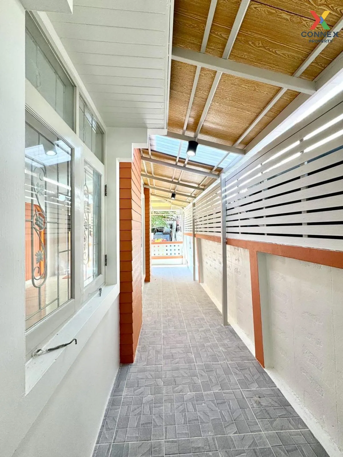 For Sale Townhouse/Townhome  , U Thong Place 5 , newly renovated 