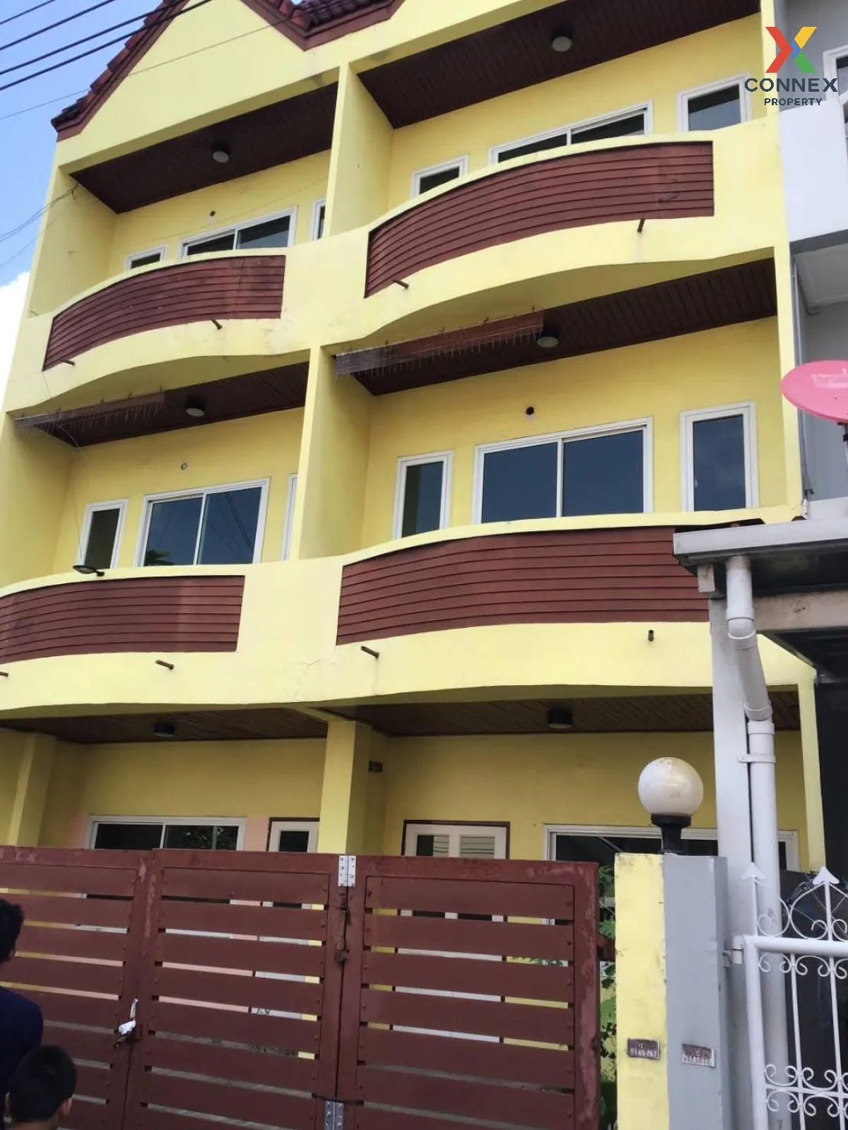 ขายทาวน์เฮ้าส์ 3 ชั้น ซอยลาดปลาเค้า 51 จรเข้บัว เขต ลาดพร้าว กรุง 1