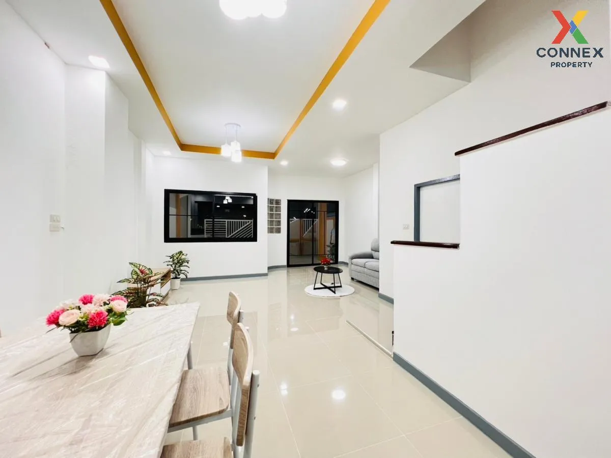 ขายทาวน์เฮ้าส์/ทาวน์โฮม  บ้านศุภากร รีโนเวทใหม่ ไทรน้อย ไทรน้อย น