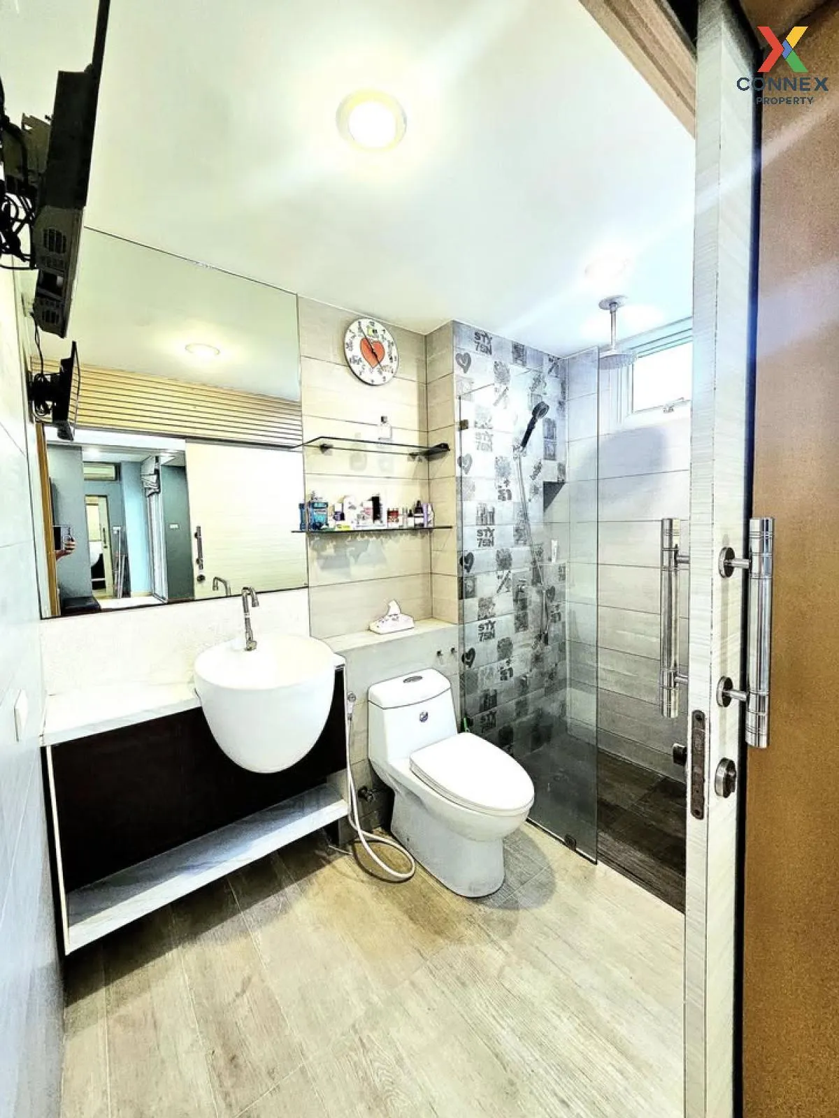 เช่าคอนโด  บ้านกลางกรุงรีสอร์ท รัชดา ซอย7 MRT-ศูนย์วัฒนธรรมแห่งปร