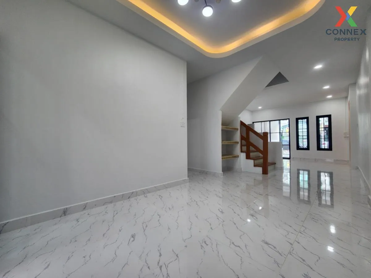 ขายทาวน์เฮ้าส์/ทาวน์โฮม  ดิเอมเมอรัลด์ พาร์ค 3 รีโนเวทใหม่ บางพลั