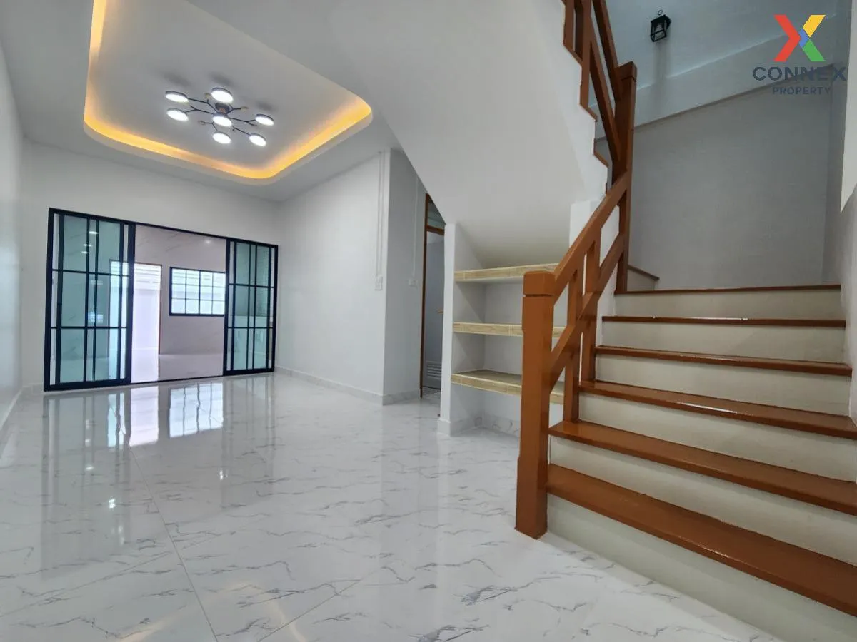 ขายทาวน์เฮ้าส์/ทาวน์โฮม  ดิเอมเมอรัลด์ พาร์ค 3 รีโนเวทใหม่ บางพลั