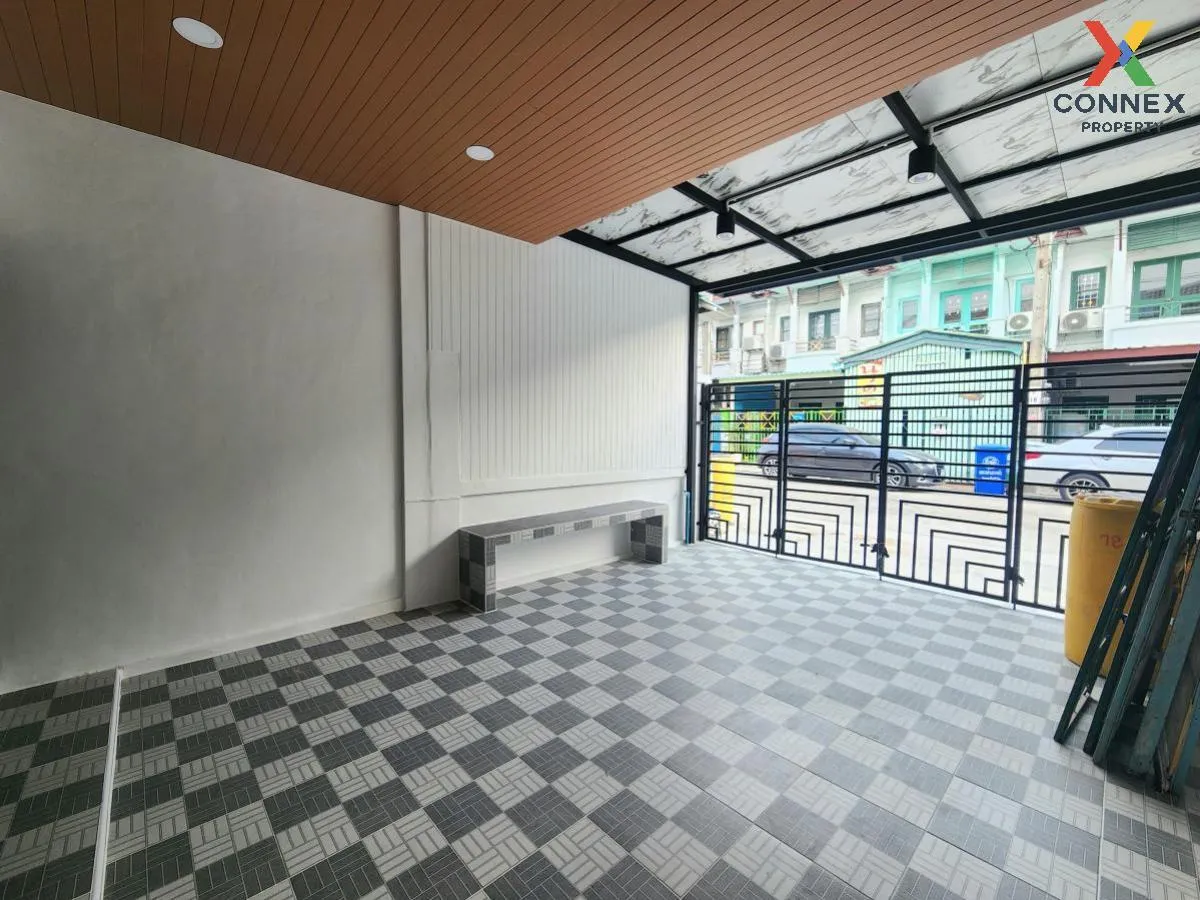 ขายทาวน์เฮ้าส์/ทาวน์โฮม  ดิเอมเมอรัลด์ พาร์ค 3 รีโนเวทใหม่ บางพลั