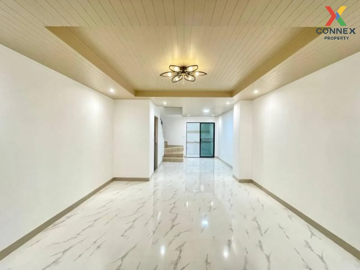 ขายทาวน์เฮ้าส์/ทาวน์โฮม  บ้านนครทอง ปาร์ควิว 3 รีโนเวทใหม่ บางบัว