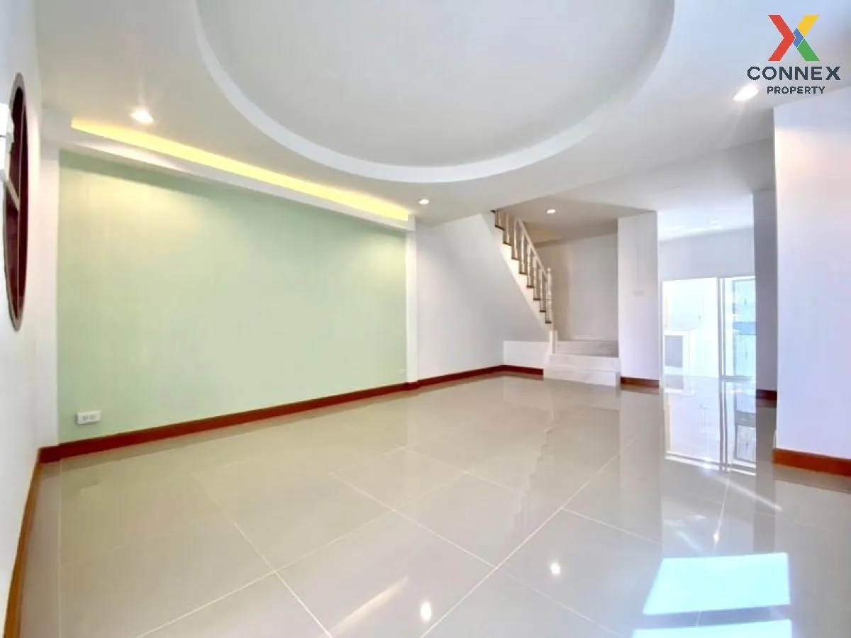 For Sale Townhouse/Townhome  , Lert Ubon Lam Luk Ka Khlong 5 , ne