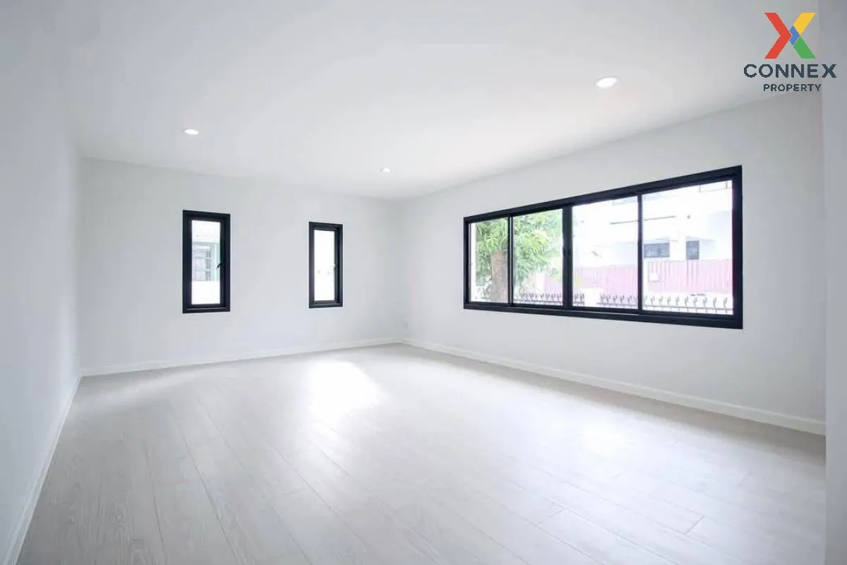 For Sale House , Pinklao Garden City , high floor , wide frontage