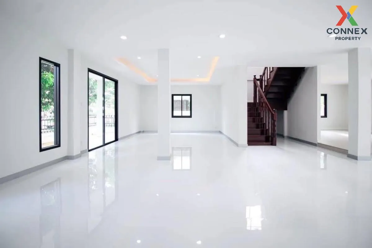 For Sale House , Pinklao Garden City , high floor , wide frontage