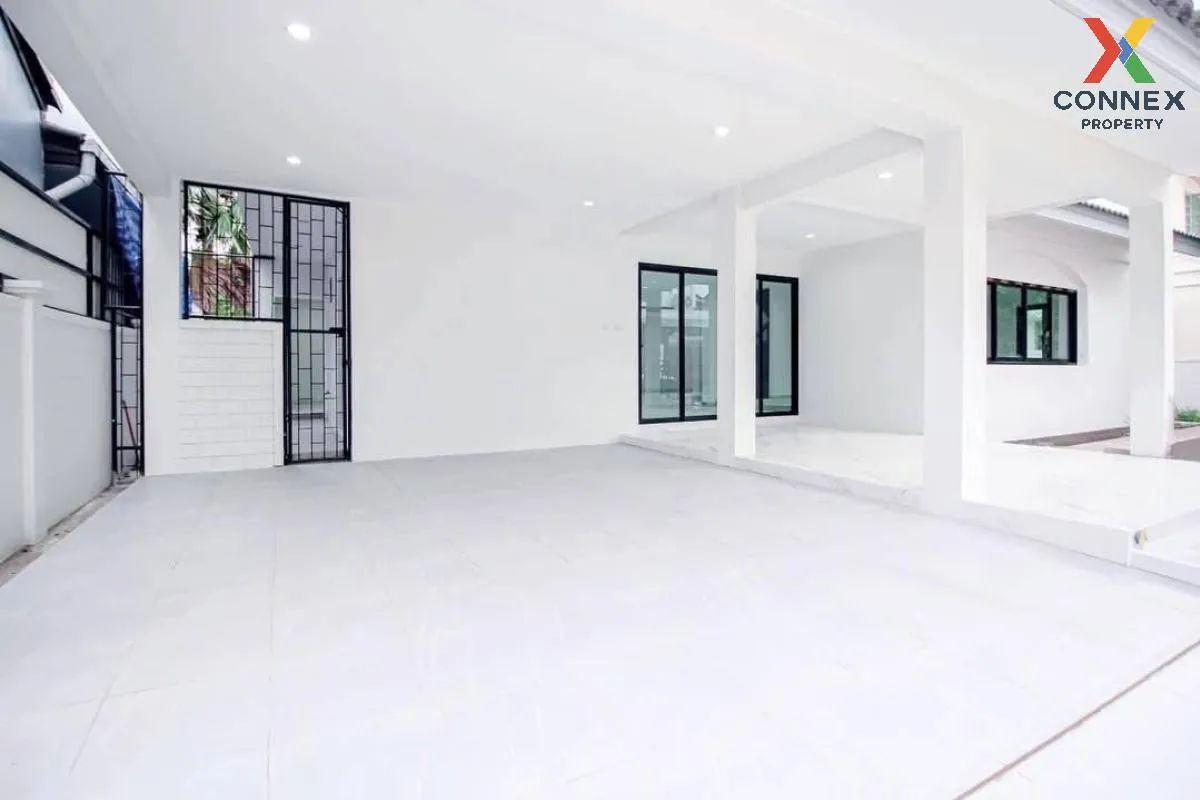 For Sale House , Pinklao Garden City , high floor , wide frontage