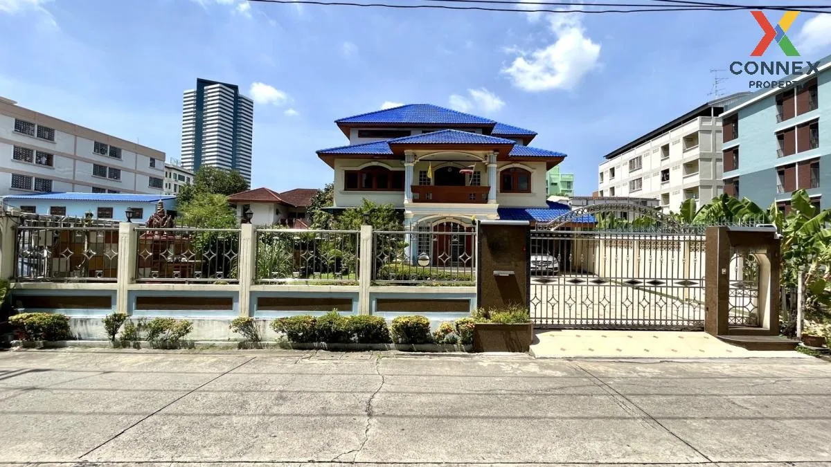 For Rent 3-storey detached house, Soi Bangna-Trad. , Bang Na Nuea 1