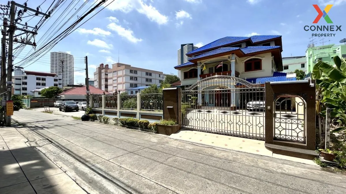 For Rent 3-storey detached house, Soi Bangna-Trad. , Bang Na Nuea 2