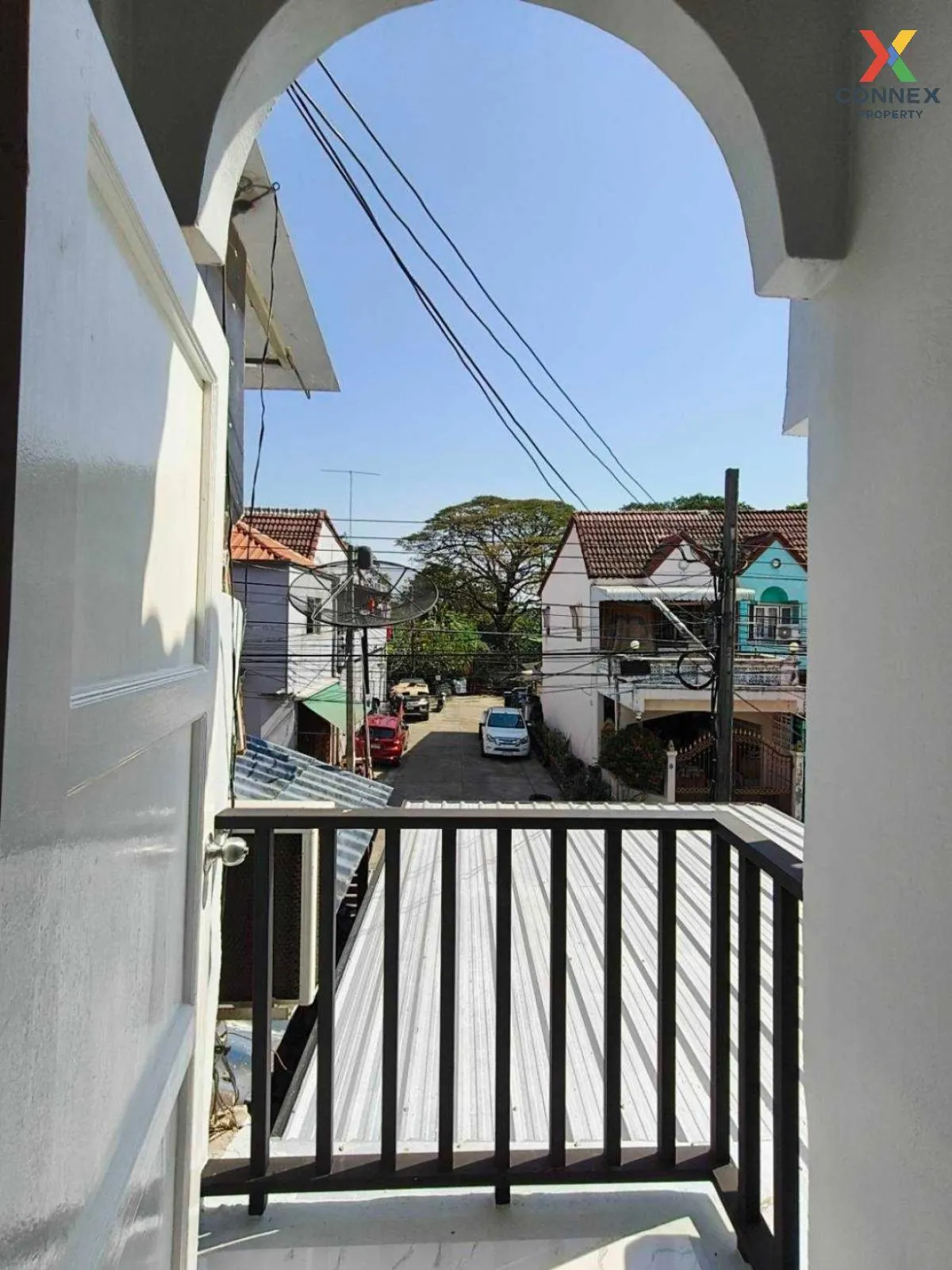 For Sale Townhouse/Townhome  , Sri Prajak Villa 1 - 2 , newly ren