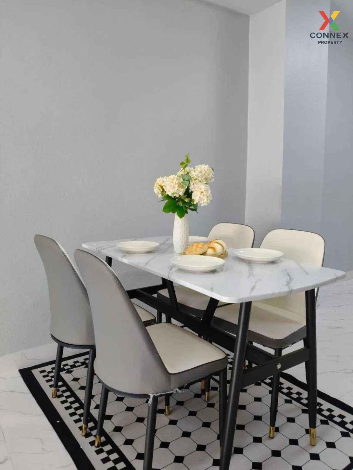 For Sale Townhouse/Townhome  , Sri Prajak Villa 1 - 2 , newly ren