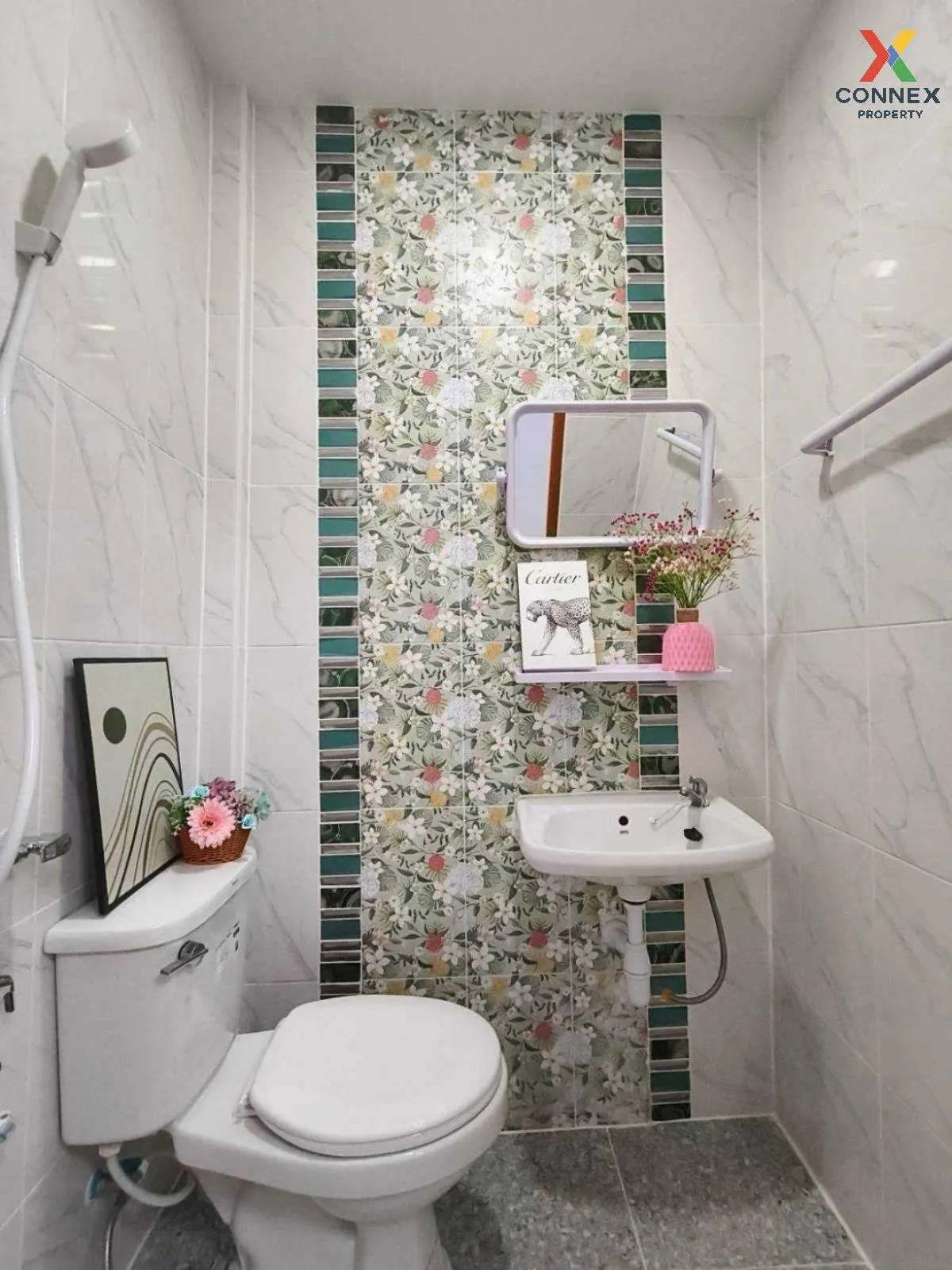 For Sale Townhouse/Townhome  , Sri Prajak Villa 1 - 2 , newly ren