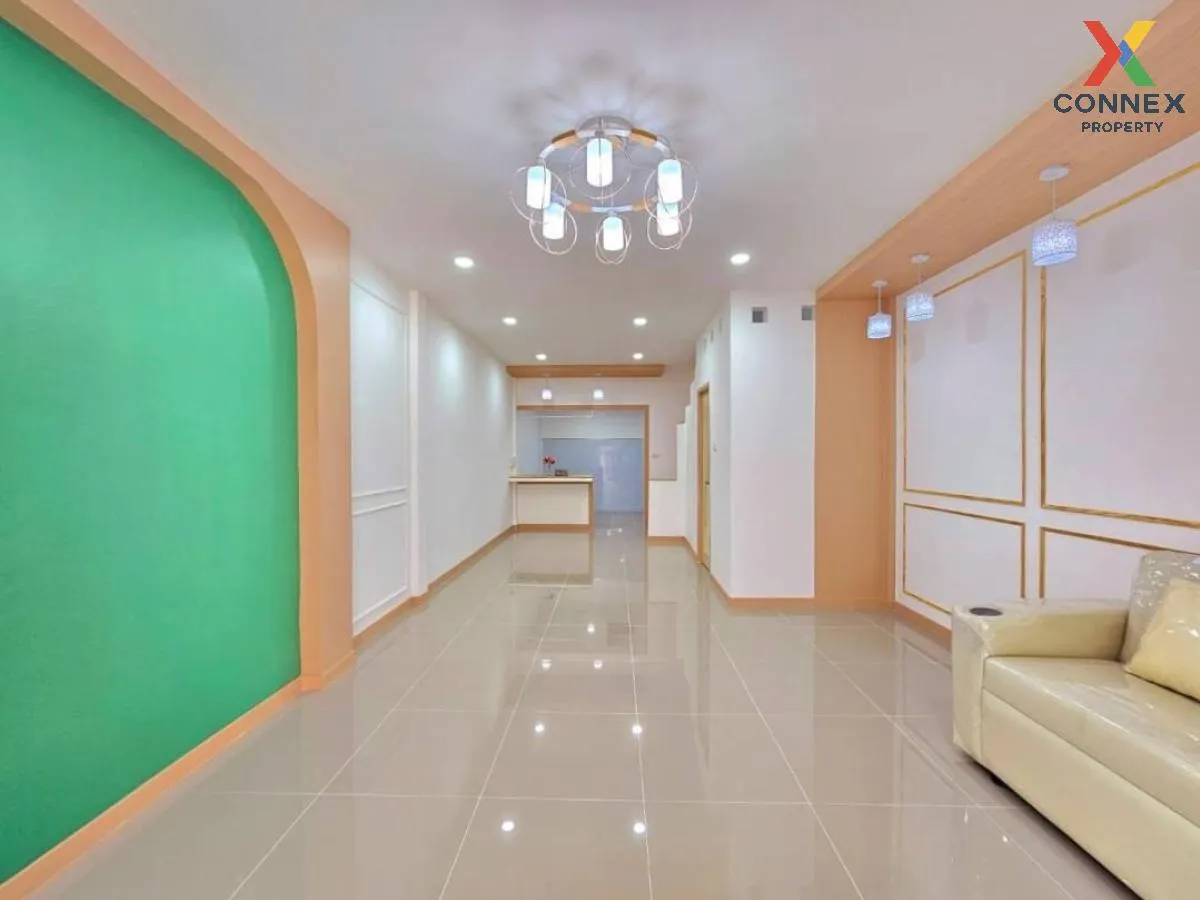 ขายทาวน์เฮ้าส์/ทาวน์โฮม  บ้านร่มเงาไม้ รีโนเวทใหม่ บางบัวทอง บางบ 3