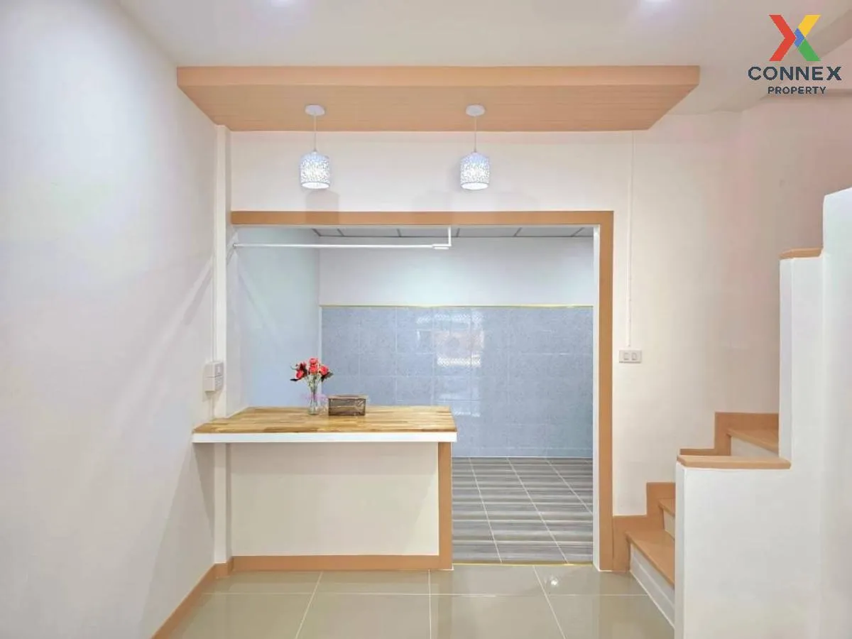 ขายทาวน์เฮ้าส์/ทาวน์โฮม  บ้านร่มเงาไม้ รีโนเวทใหม่ บางบัวทอง บางบ