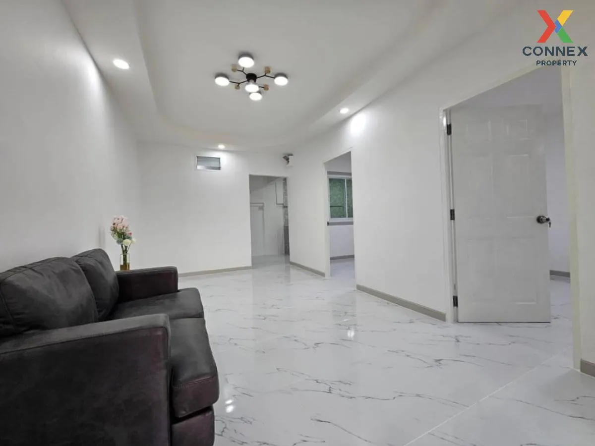 ขายทาวน์เฮ้าส์/ทาวน์โฮม  บ้านพฤกษา 3 บางบัวทอง รีโนเวทใหม่ บางคูร