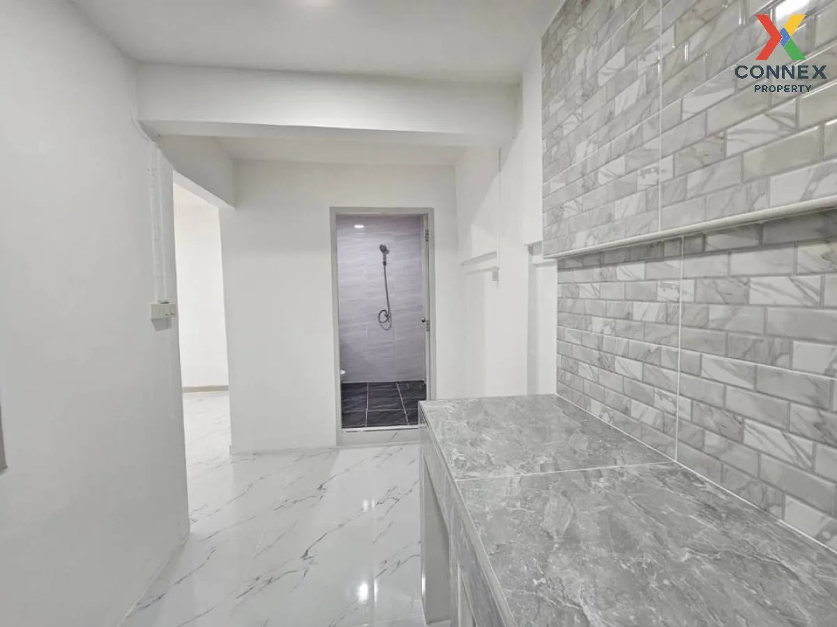 ขายทาวน์เฮ้าส์/ทาวน์โฮม  บ้านพฤกษา 3 บางบัวทอง รีโนเวทใหม่ บางคูร