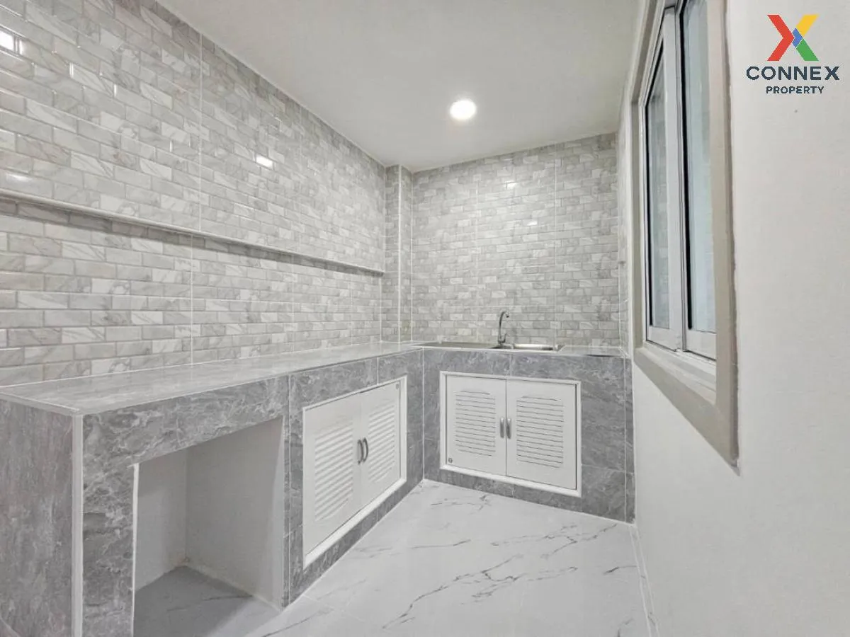 ขายทาวน์เฮ้าส์/ทาวน์โฮม  บ้านพฤกษา 3 บางบัวทอง รีโนเวทใหม่ บางคูร