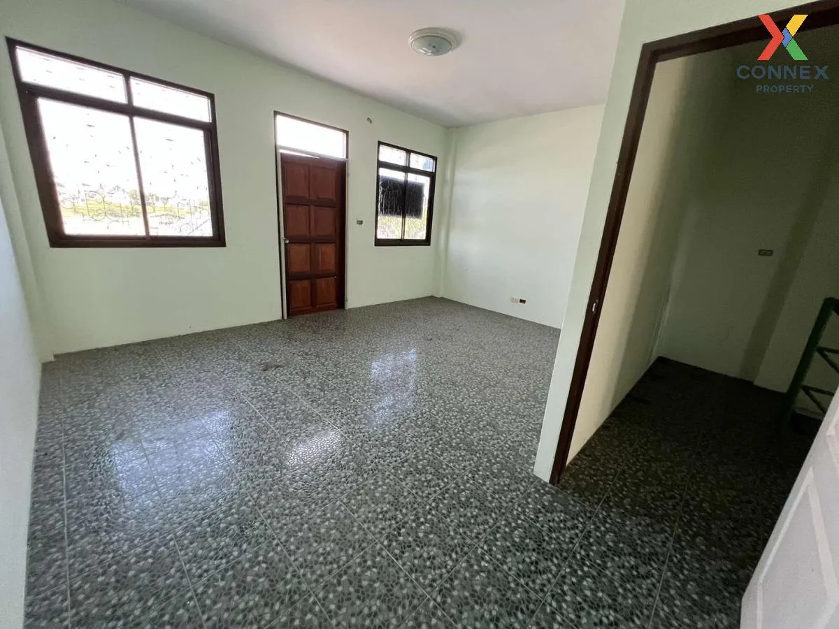 ขายทาวน์เฮ้าส์ 2ชั้น ย่านสมอโพรง ซอยชลประทาน 40 หัวหิน หัวหิน ประ