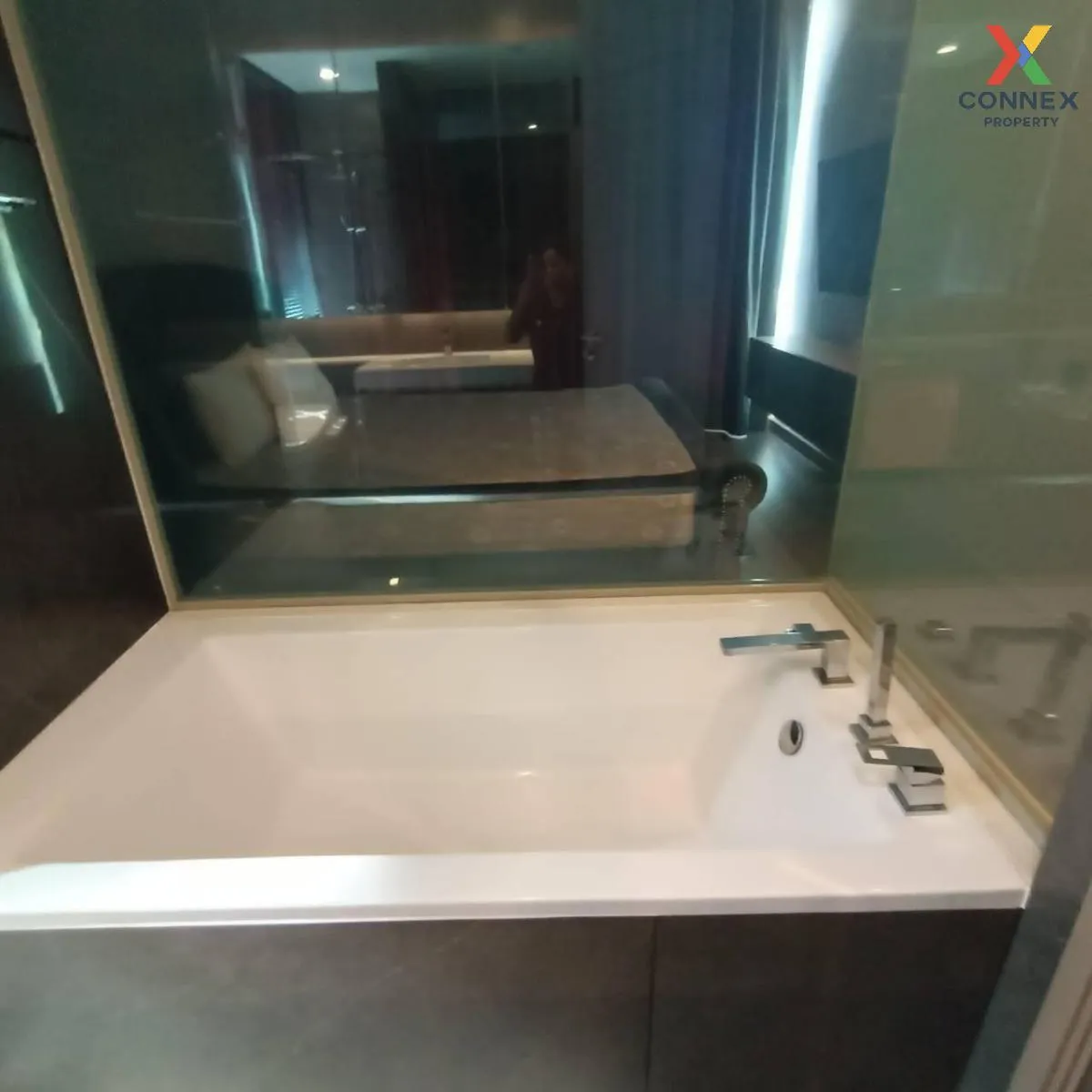 เช่าคอนโด  ดิ เอส แอท สิงห์คอมเพล็กซ์ MRT-เพชรบุรี บางกะปิ เขต ห้