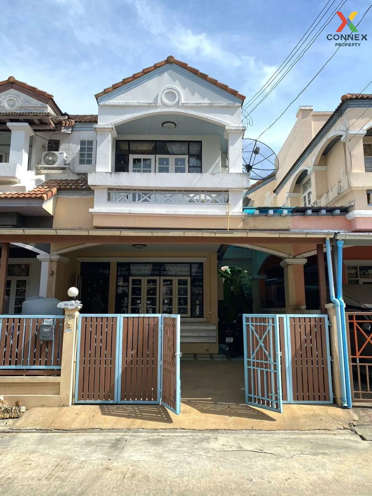 For Sale Townhouse/Townhome  , Nanthana Garden Rangsit , wide fro 1