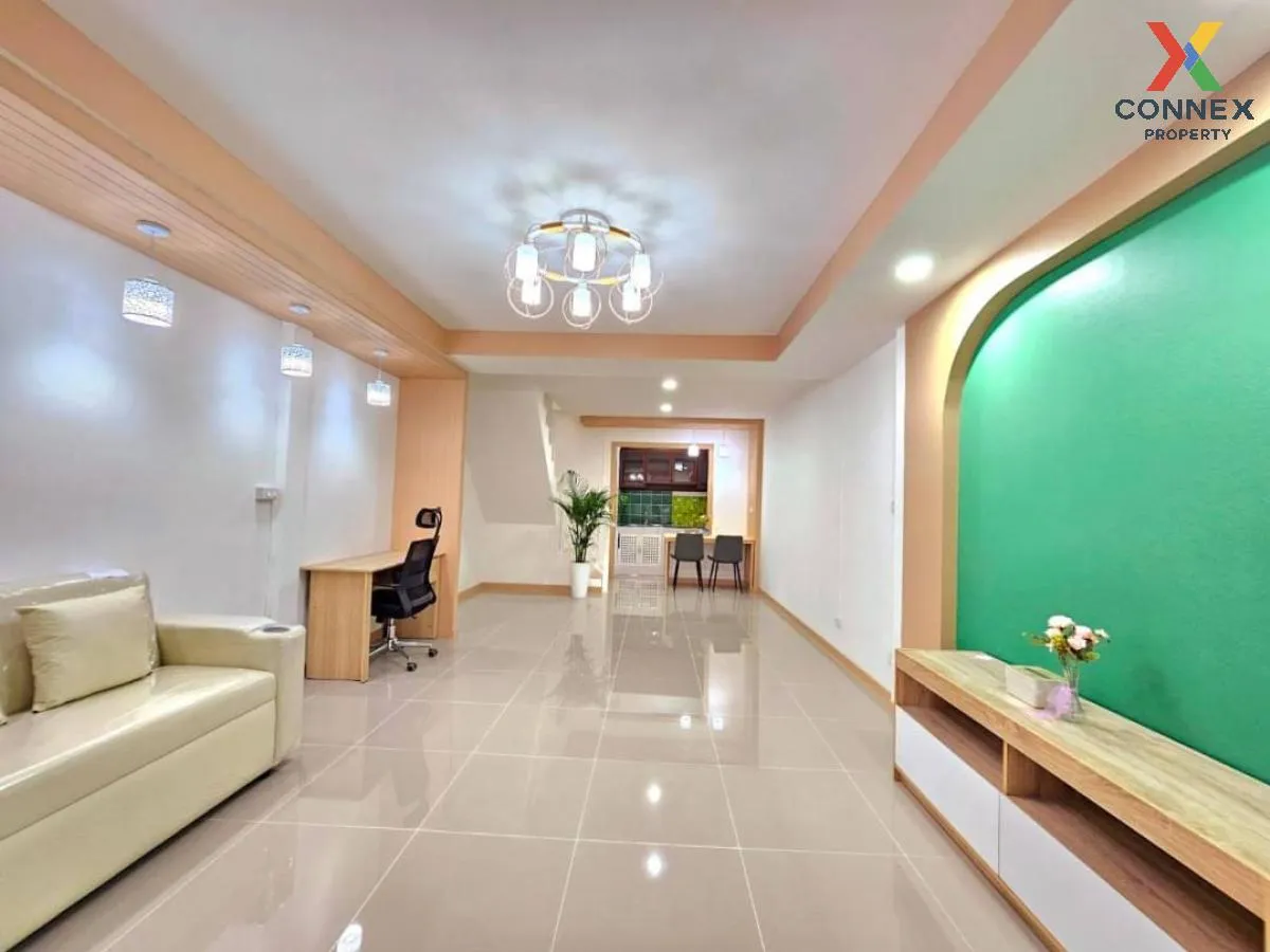 ขายทาวน์เฮ้าส์/ทาวน์โฮม  บ้านพิชาดา รีโนเวทใหม่ พิมลราช บางบัวทอง 4