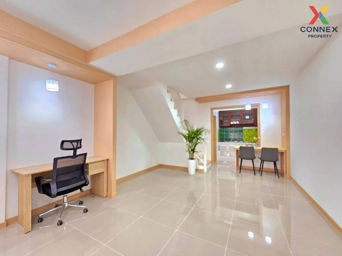 ขายทาวน์เฮ้าส์/ทาวน์โฮม  บ้านพิชาดา รีโนเวทใหม่ พิมลราช บางบัวทอง