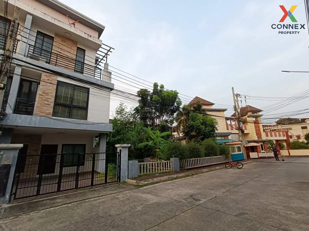 ขายทาวน์เฮ้าส์/ทาวน์โฮม  เมอริท เพลส ลาดพร้าว 87 คลองเจ้าคุณสิงห์ ขายทาวน์เฮ้าส์/ทาวน์โฮม  เมอริท เพลส ลาดพร้าว 87 คลองเจ้าคุณสิงห์ 2