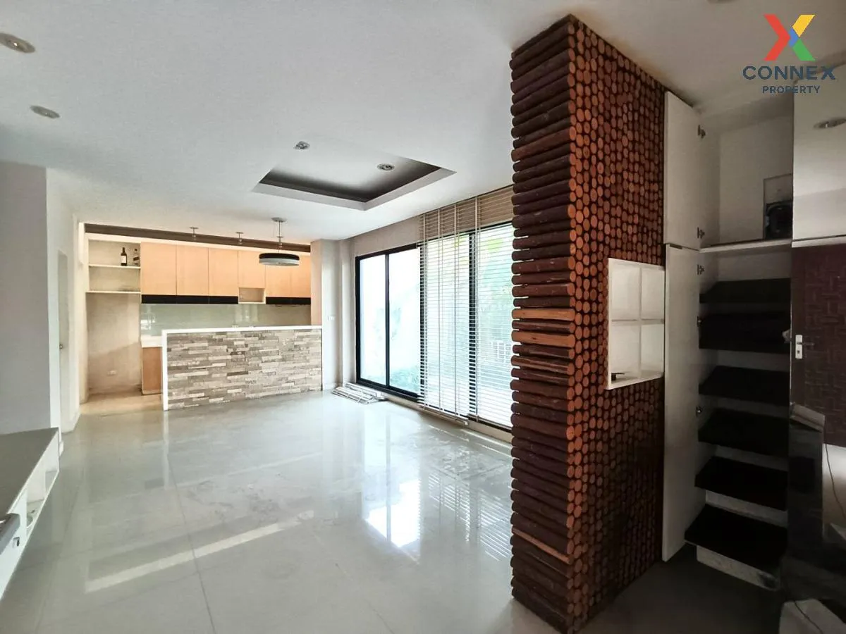 ขายทาวน์เฮ้าส์/ทาวน์โฮม  เมอริท เพลส ลาดพร้าว 87 คลองเจ้าคุณสิงห์ ขายทาวน์เฮ้าส์/ทาวน์โฮม  เมอริท เพลส ลาดพร้าว 87 คลองเจ้าคุณสิงห์