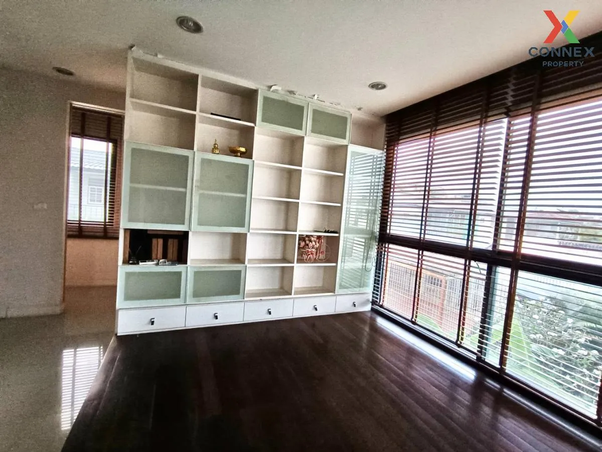 ขายทาวน์เฮ้าส์/ทาวน์โฮม  เมอริท เพลส ลาดพร้าว 87 คลองเจ้าคุณสิงห์ ขายทาวน์เฮ้าส์/ทาวน์โฮม  เมอริท เพลส ลาดพร้าว 87 คลองเจ้าคุณสิงห์