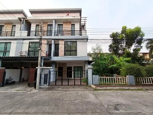 ขายทาวน์เฮ้าส์/ทาวน์โฮม  เมอริท เพลส ลาดพร้าว 87 คลองเจ้าคุณสิงห์ เขต วังทองหลาง กรุงเทพ CX-116907 ขายทาวน์เฮ้าส์/ทาวน์โฮม  เมอริท เพลส ลาดพร้าว 87 คลองเจ้าคุณสิงห์ เขต วังทองหลาง กรุงเทพ CX-116907