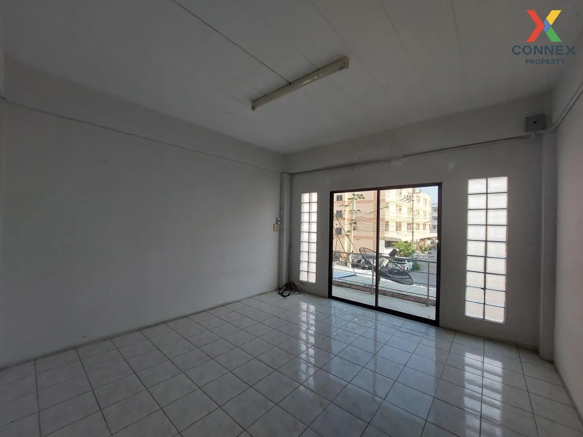 For Sale Commercial Building , Siratcha , Don Hua Lo , Mueang Cho For Sale Commercial Building , Siratcha , Don Hua Lo , Mueang Cho