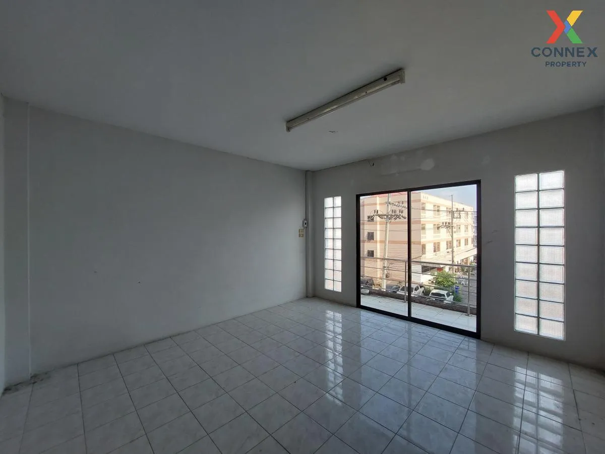 For Sale Commercial Building , Siratcha , Don Hua Lo , Mueang Cho For Sale Commercial Building , Siratcha , Don Hua Lo , Mueang Cho