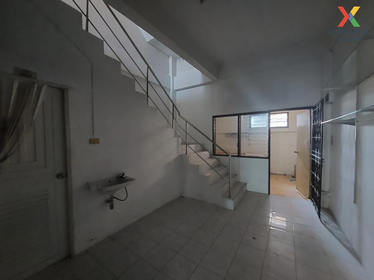 For Sale Commercial Building , Siratcha , Don Hua Lo , Mueang Cho For Sale Commercial Building , Siratcha , Don Hua Lo , Mueang Cho