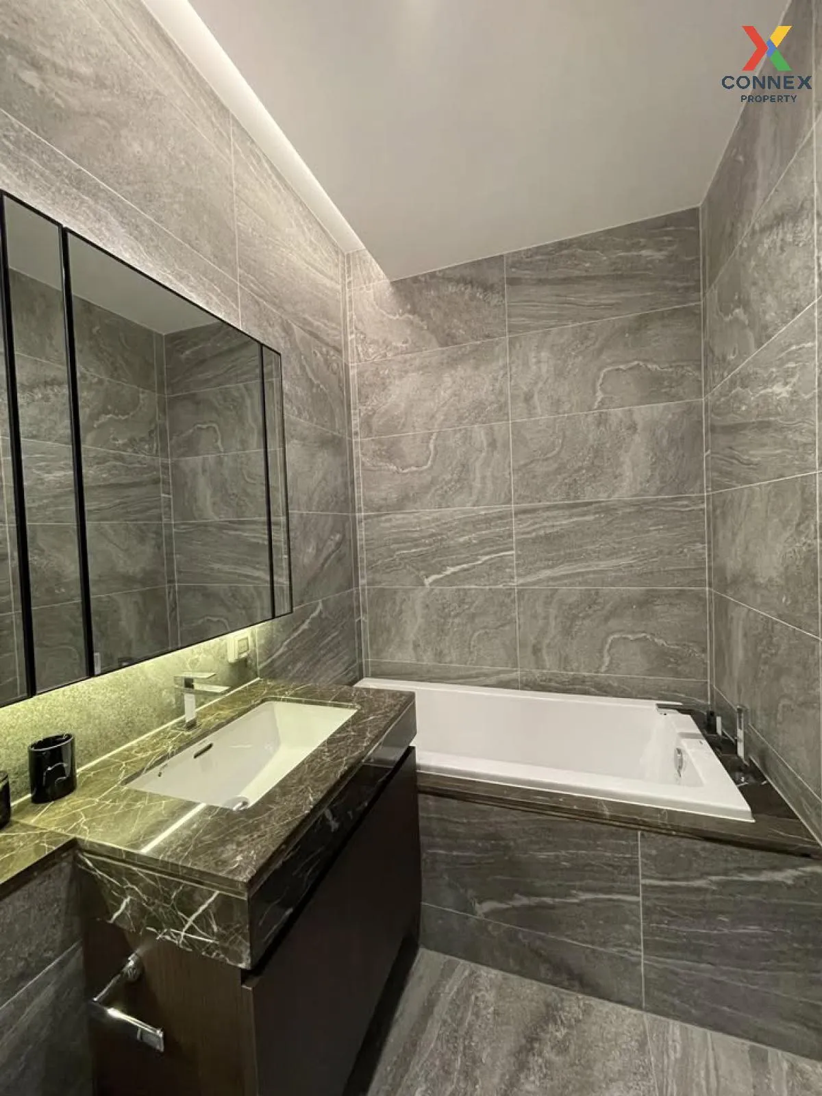 For Rent Condo , The Esse Sukhumvit 36 , BTS-Thong Lo , Phra Khan