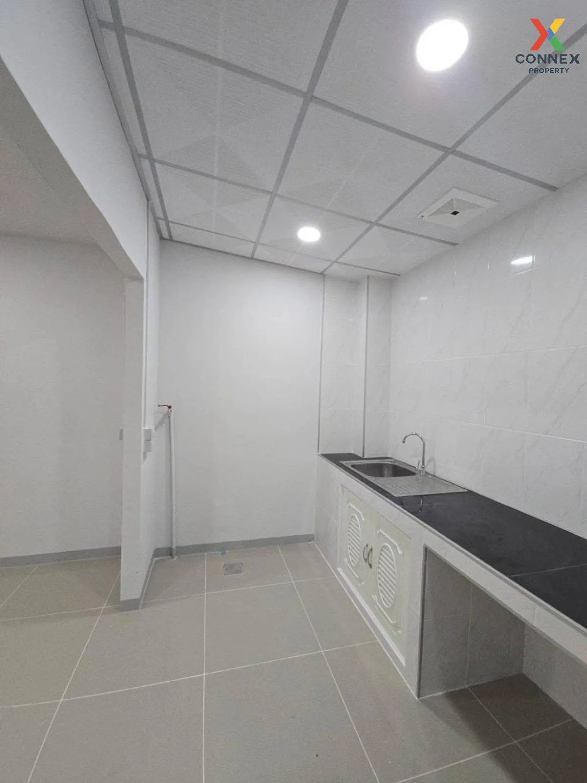 ขายทาวน์เฮ้าส์/ทาวน์โฮม  บ้านบัวทอง 4 บ้านกล้วย-ไทรน้อย รีโนเวทให