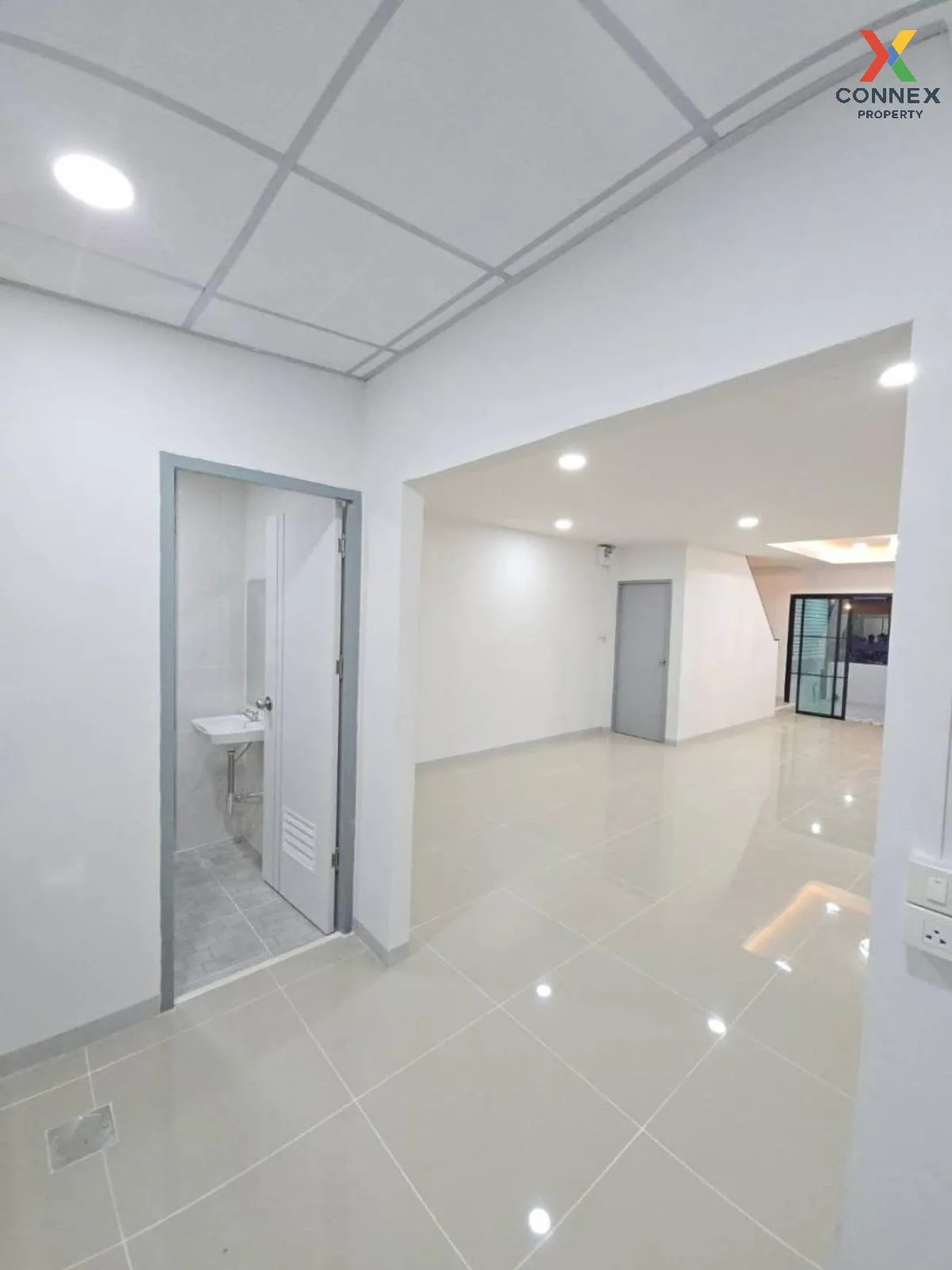 ขายทาวน์เฮ้าส์/ทาวน์โฮม  บ้านบัวทอง 4 บ้านกล้วย-ไทรน้อย รีโนเวทให