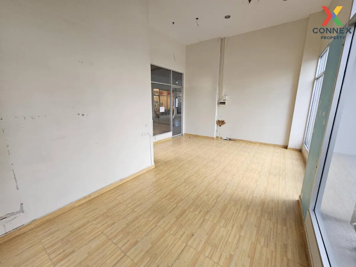 For Sale Commercial space , Supalai Park Asoke - Ratchada , MRT-P