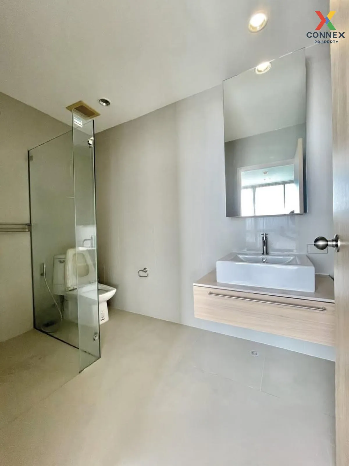 ขายคอนโด  ดิ อิสสระ ลาดพร้าว MRT-ลาดพร้าว จอมพล  เขต จตุจักร กรุง