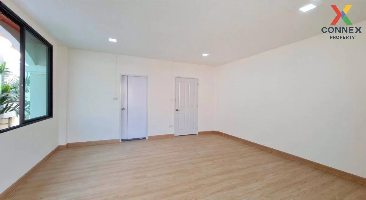 ขายทาวน์เฮ้าส์/ทาวน์โฮม  นันทนาการ์เด้น รังสิต รีโนเวทใหม่ บ้านกล