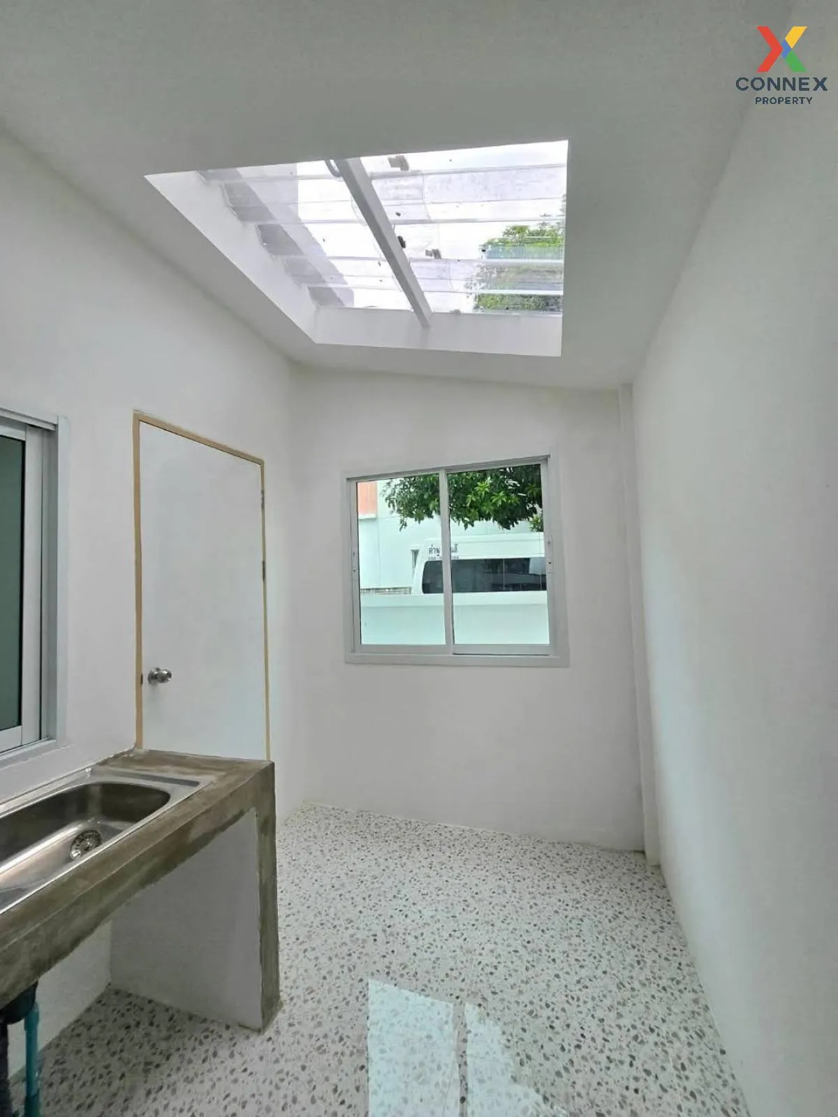 For Sale Townhouse/Townhome  , Preseo 4 , Na Pa , Mueang Chon Bur