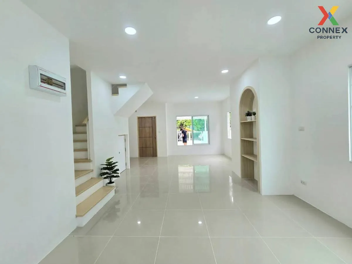 For Sale Townhouse/Townhome  , Preseo 4 , Na Pa , Mueang Chon Bur
