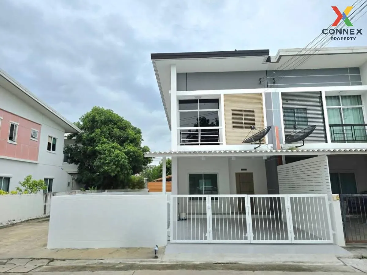 For Sale Townhouse/Townhome  , Preseo 4 , Na Pa , Mueang Chon Bur 2