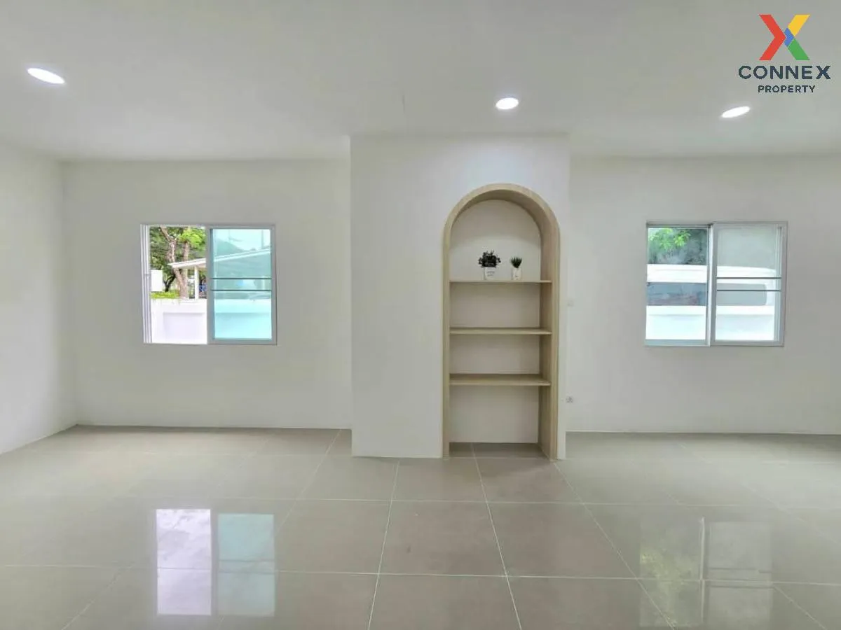 For Sale Townhouse/Townhome  , Preseo 4 , Na Pa , Mueang Chon Bur