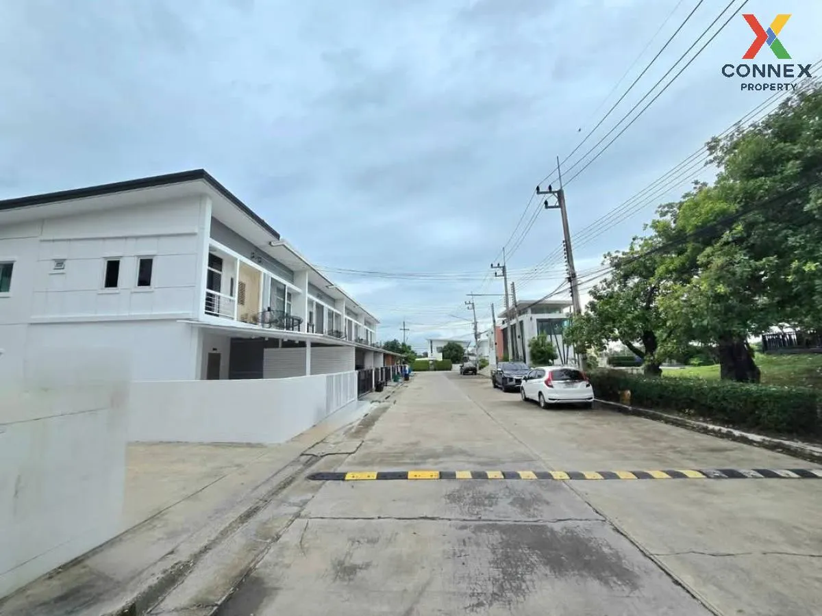 For Sale Townhouse/Townhome  , Preseo 4 , Na Pa , Mueang Chon Bur 3