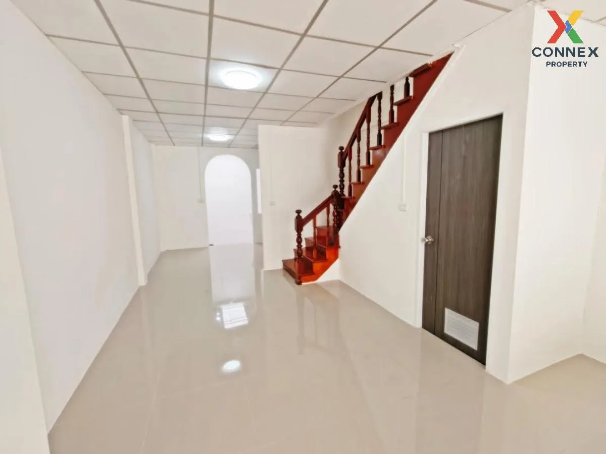 For Sale Townhouse/Townhome  , Phong Sirichai 1 , newly renovated For Sale Townhouse/Townhome  , Phong Sirichai 1 , newly renovated 3