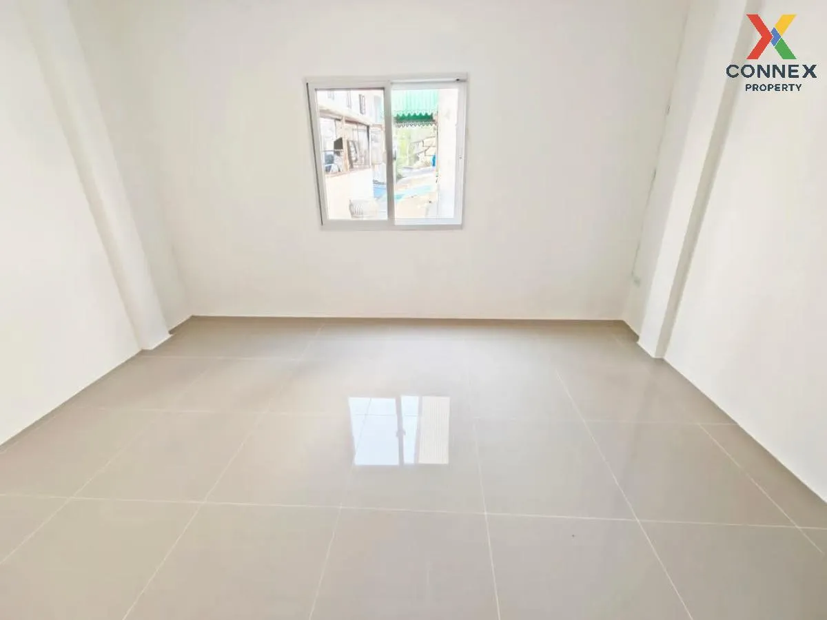 For Sale Townhouse/Townhome  , Phong Sirichai 1 , newly renovated For Sale Townhouse/Townhome  , Phong Sirichai 1 , newly renovated